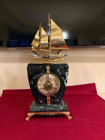 Предметы интерьера настольные часы