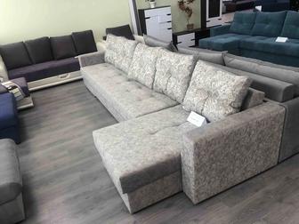 Продается диван, длина 3,8 м. Б/у, состояние хорошее