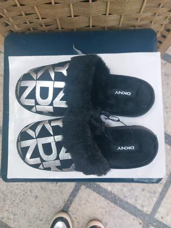 Тапочки известной Американской фирмы 36 размер..теплые..мягкие