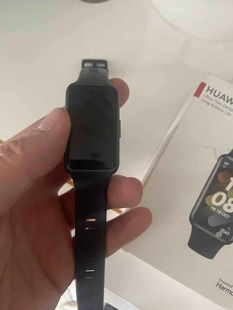 Продам часы Huawei Band 7