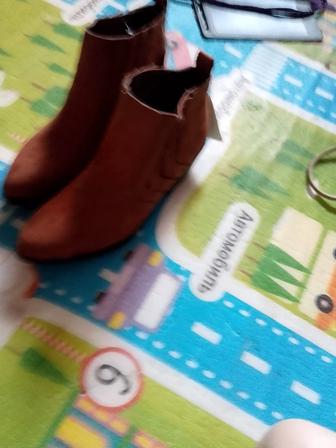 Продам женские туфли срочно новые