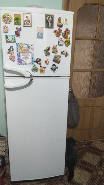Продать б/у холодильник