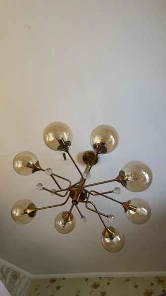 Продам люстру в отличном состоянии
