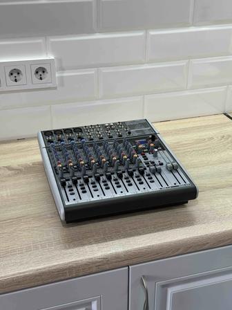 Микшерный пульт behringer x1622