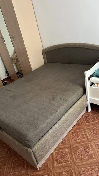 Продам кровать