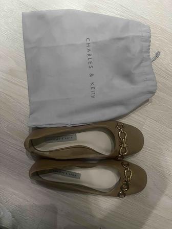 Балетки брендовые Charles Keith