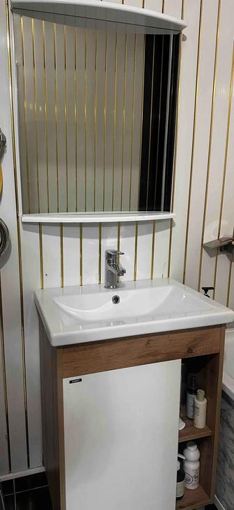 Продам тумбу с зеркалом