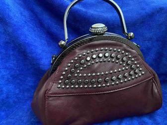 Женские сумки новые. Некоторые с браком.