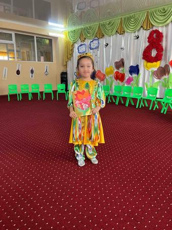 Продам узбекское платье на 5-6 лет