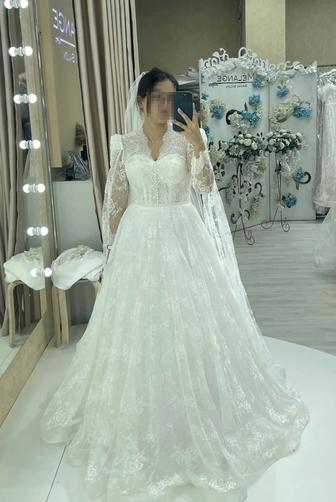 Элегантное кружевное свадебное платье S-M, 50 000 тенге прокат