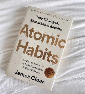 Книга на английском языке Atomic Habits