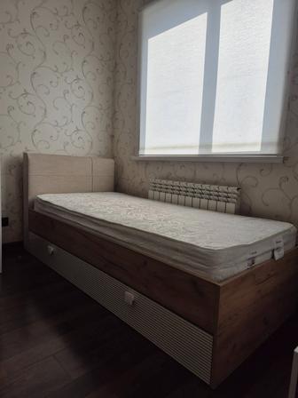Кровать