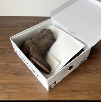 Продам ботинки