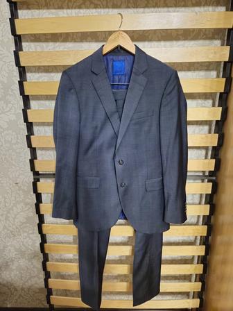 Качественный серый костюм (пиджак и брюки) от немецкого бренда JOOP!