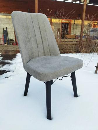 Стулья в хорошем состоянии.