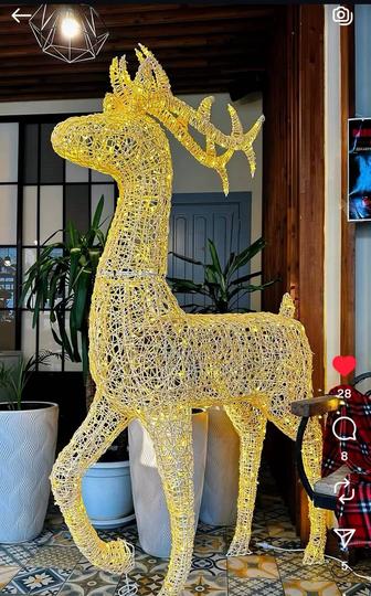 Новогодние олени и Дед морозы