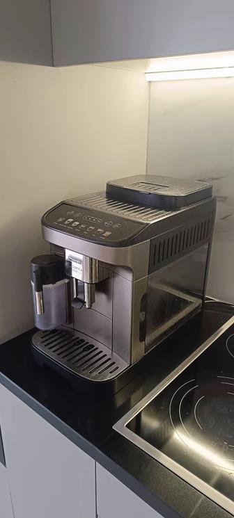 Кофемашина Delonghi Ecam 290. Magnifica Evo