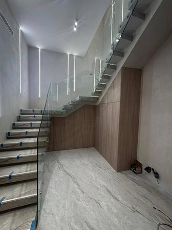 Монтаж перил, душ, козырек