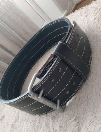 Пояс тяжелоатлетический