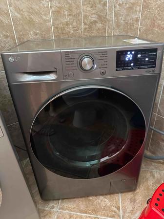 Продам стиральную машину LG