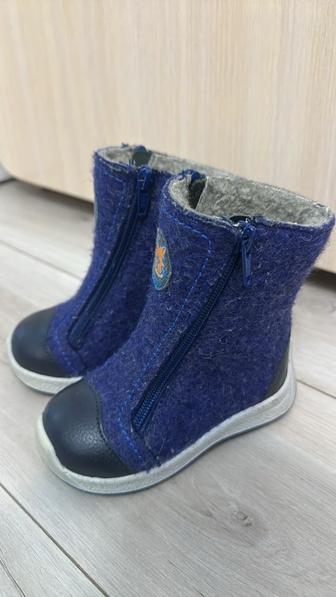 Продам валенки детские 23 размер Котофей