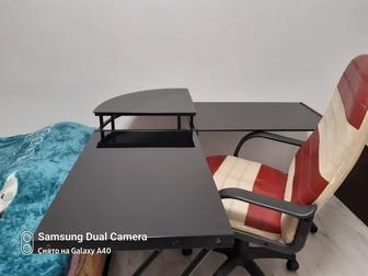 Стол компьютерный