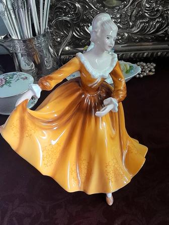 Коллекционная статуэтка Royal Doulton Англия винтаж