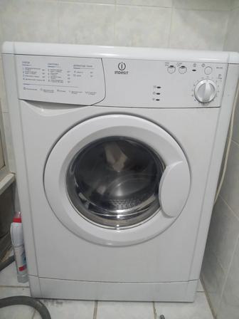Стиральная машинка indesit