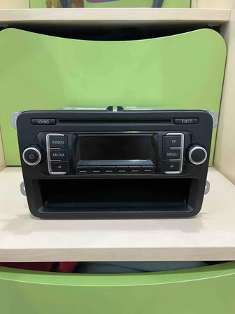 Магнитола Volkswagen Jetta