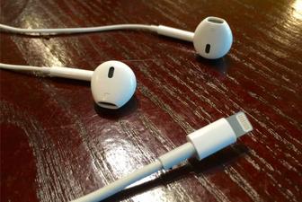 Earpods Lighting наушник от iPhone