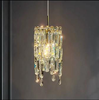 Продается люстра