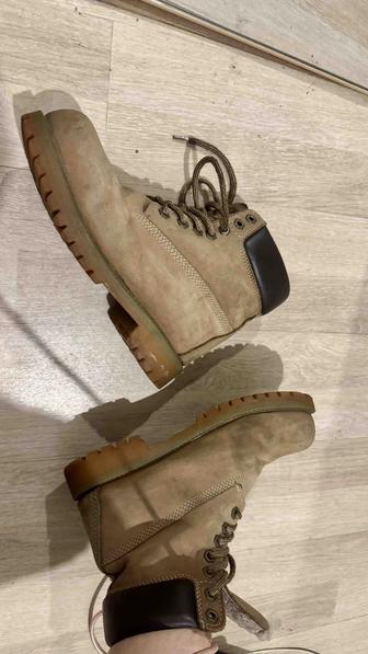 Дешево Ботинки тимберленды в отличном состоянии