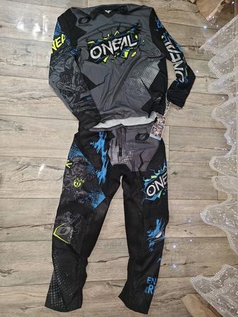 мотокостюм