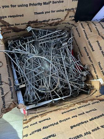 Продам крючки на экономпанель