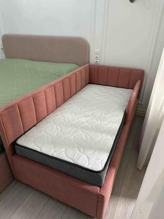 Продаю детскую кровать , новая