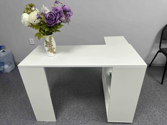 стол и стулья