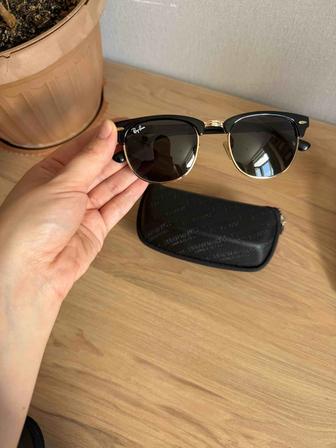 Очки солнцезащитные