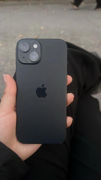 Продаю срочно айфон 15 черный