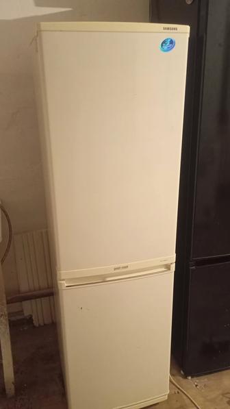 Продам холодильник. Доставка есть