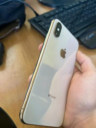 Продам Iphone xs