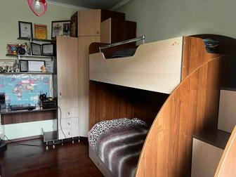 Продаются шкаф и двухъярусная кровать