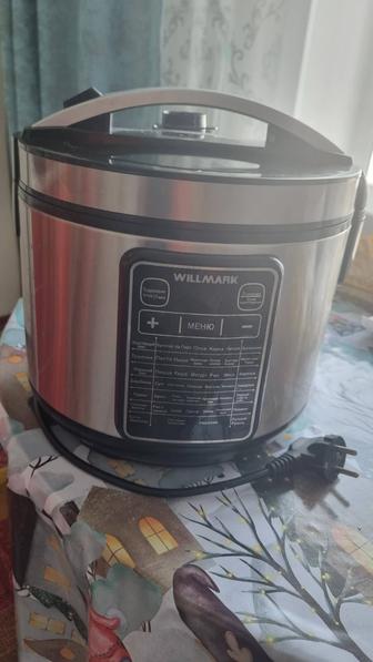 Мультиварка в отличном состоянии