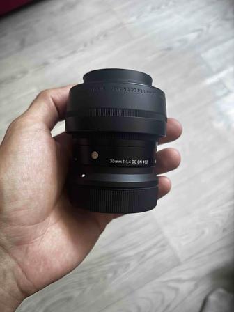 Объектив Sigma 30mm 1.4 Canon RF