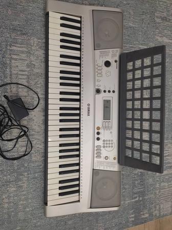 Синтезатор Yamaha PSR-E313