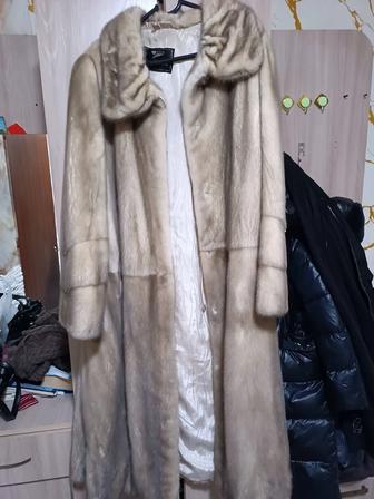 Продам норковую шубу бу