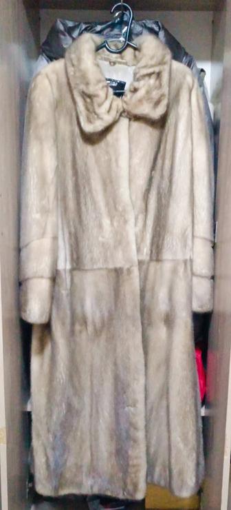 Продам норковую шубу бу