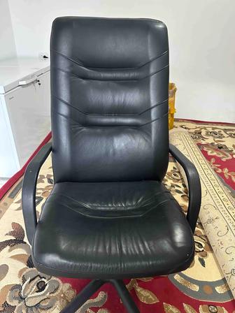 Жақсы күтімдегі кресло сатылады