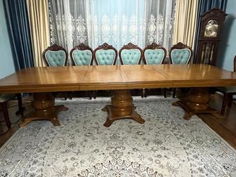 Стол со стульями