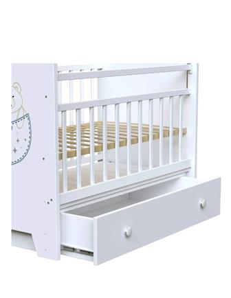 Детская кровать с маятником