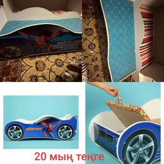 Детская кровать машина